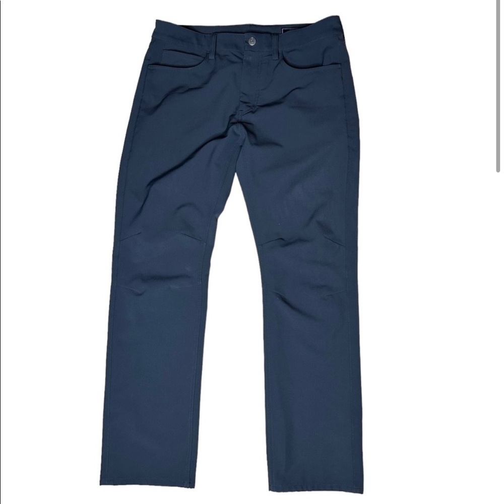 Vineyard Vines Men’s Performance Pants.